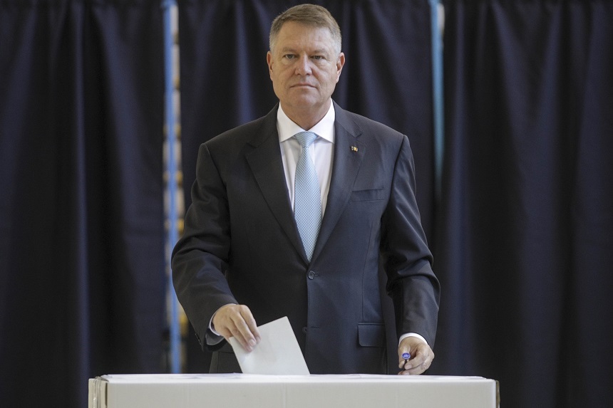 Alegeri prezidenţiale 2019 - Iohannis: Am votat pentru România normală. Îmi doresc un viitor foarte bun pentru România şi sper să primesc astăzi confirmarea că foarte mulţi români îşi doresc acest lucru - FOTO, VIDEO
