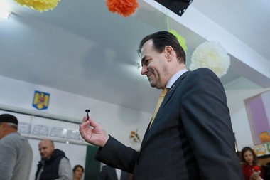 Alegeri prezidenţiale 2019 - Orban: Am votat pentru o Românie care să se dezvolte, o Românie în care instituţiile statului să servească cetăţeanul, în care legea e lege pentru toţi - VIDEO