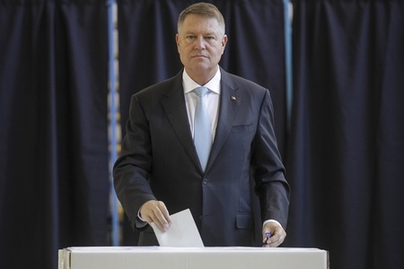 Alegeri prezidenţiale 2019 - Iohannis: Am votat pentru o Românie modernă, europeană, normală. Vă invit pe toţi, dragi români, să veniţi la vot astăzi