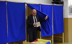 Alegeri prezidenţiale 2019 - Ilie Bolojan: În democraţie, respectul faţă de ţară îl manifeşti şi prezentându-te la vot
