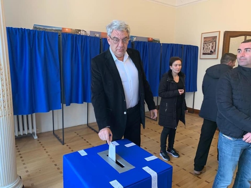 Alegeri prezidenţiale 2019 – Mihai Tudose a votat la Bruxelles: Am votat pentru România şi pentru redarea prestigiului formulelor matematice
