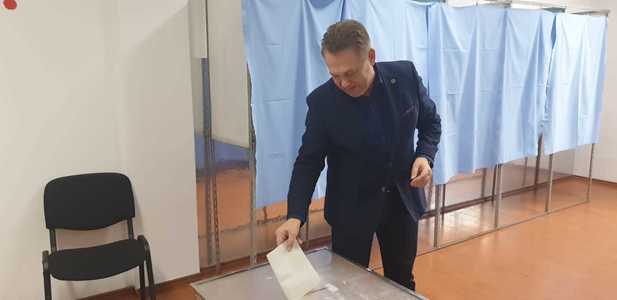 Alegeri prezidenţiale 2019 – Preşedinte PNL Buzău: Am votat pentru o Românie europeană, o Românie care să respecte valorile
şi tradiţiile noastre, ale tuturor
