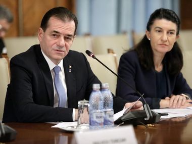 Orban: Am încercat să căutăm o soluţie de creştere a salariului minim care să ţină într-o măsură cât mai mare de nişte date obiective din economie/ Majorarea afectează autorităţile locale, ale căror bugete au fost aruncate în aer prin politicile din 2018 şi 2019