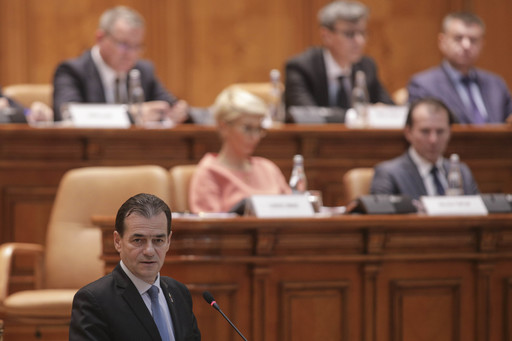 Klaus Iohannis, întrebat despre majoritatea parlamentară: Actualul Guvern are nevoie de o majoritate pentru a trece legi importante, dar este o majoritate fragilă; o largă majoritate este ce îmi doresc după alegerile parlamentare