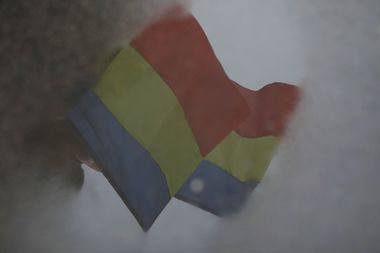 Preşedintele Klaus Iohannis a ajuns la Parada Militară de Ziua Naţională; mii de oameni asistă la defilare - VIDEO