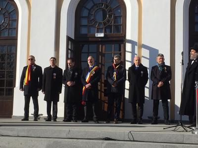 Ceremonia militară de la Alba Iulia a început, în prezenţa premierului Ludovic Orban - VIDEO