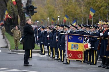 Iohannis: La mulţi ani, România! La mulţi ani, dragi români, oriunde vă aflaţi - FOTO