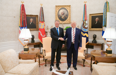 Donald Trump i-a trimis un mesaj lui Klaus Iohannis, de Ziua Naţională: România este un aliat nepreţuit atât pentru Statele Unite ale Americii, cât şi pentru Alianţa Nord-Atlantică