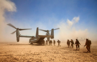 Marcel Vela şi Nicolae Ciucă, vizită de lucru în Afganistan, la bazele militare din Kandahar şi Kabul