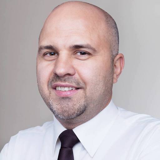 Deputatul USR Emanuel Ungureanu a depus plângere penală în cazul femeii arse în timpul unei intervenţii chirurgicale la Spitalul Floreasca. El acuză încercări de ”muşamalizare”