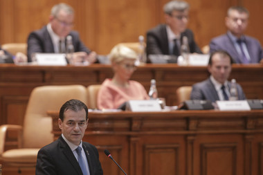PSD va depune moţiune de cenzură, în următoarea sesiune parlamentară/ Ciolacu, despre buget: Dacă CCR o să ne dea dreptate, orice guvern şi orice prim-ministru de bun simţ trebuie să îşi dea demisia