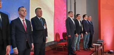 Alfred Simonis: Este un gest de igienă naţională să îl trimitem pe Orban acasă