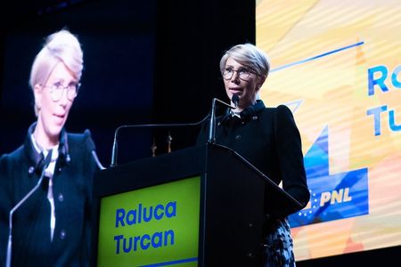 Raluca Turcan: Am deranjat multe interese în sistemul de sănătate/ Vom merge în continuare cu o finanţare care să urmeze pacientul indiferent unde acesta îşi doreşte să fie tratat