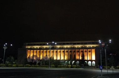 Alfred Simonis, despre Ludovic Orban: De 10 ore s-a închis în Guvern şi dă ordonanţă după ordonanţă