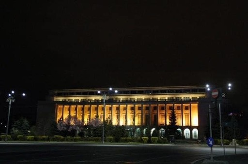Alfred Simonis, despre Ludovic Orban: De 10 ore s-a închis în Guvern şi dă ordonanţă după ordonanţă