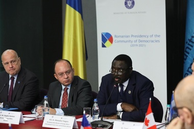 Ministrul Bogdan Aurescu a deschis reuniunea Consiliului Guvernator al Comunităţii Democraţiilor
