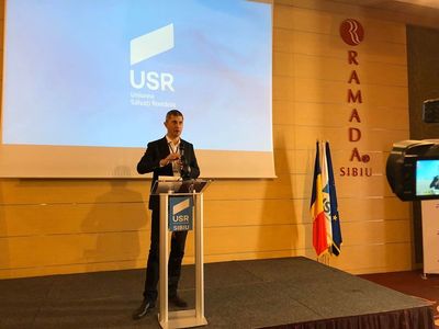 Dan Barna: Decizia de impunere a unor noi restricţii este necesară şi binevenită/ Trecerea peste această criză depinde şi de responsabilitatea personală a fiecăruia dintre noi/ Guvernul, pe de altă parte, e obligat să asigure o transparenţă totală 