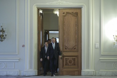 Şedinţă la Palatul Cotroceni pe tema măsurilor pentru gestionarea epidemiei de coronavirus