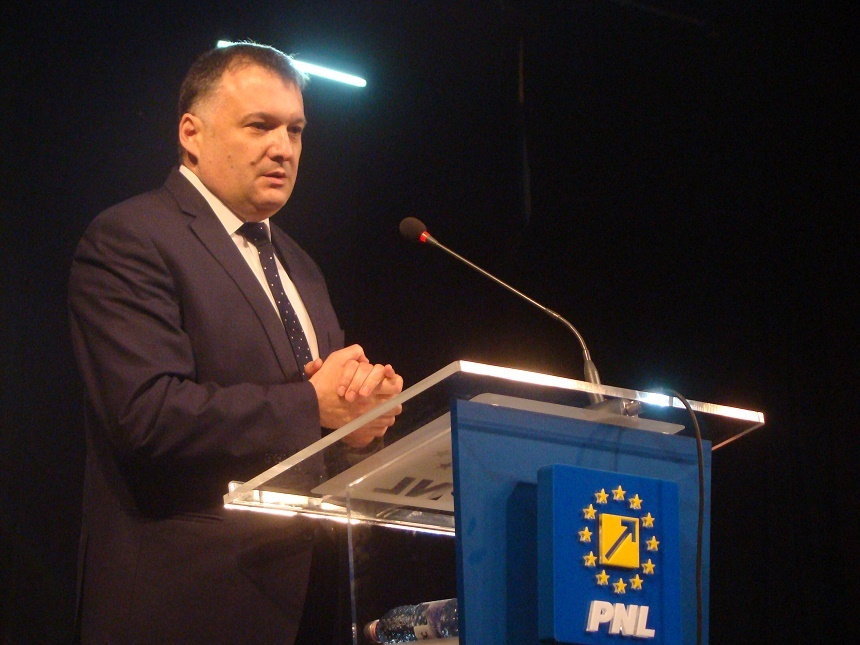 Huţucă (PNL), opoziţiei: Sunteţi singurii vinovaţi pentru modul în care România a intrat în această criză

