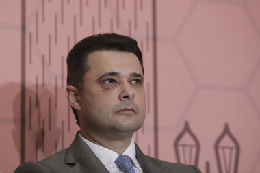 Primarul Sectorului 5 acuză Executivul că a luat ”samavolnic”, prin Hotărâre de Guvern, un teren de 110 hectare de la administraţia locală, fiind trecut în administrarea Minsterului Apărării Naţionale