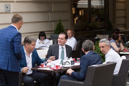 Orban, despre momentul redeschiderii restaurantelor: Când va exista o scădere semnificativă a numărului de infectări zilnice
