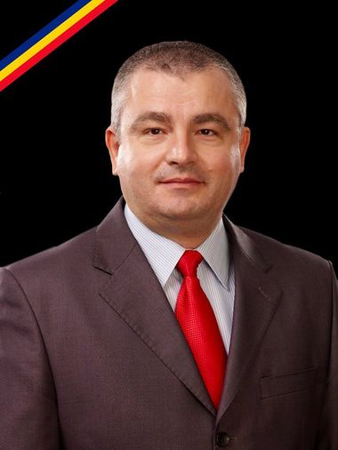 Fost senator şi secretar de stat în Ministerul Apărării, mort de coronavirus la 51 de ani/ Raed Arafat anunţă că pacientul a intrat în stop cardio-respirator înainte de a putea fi transferat cu elicopterul