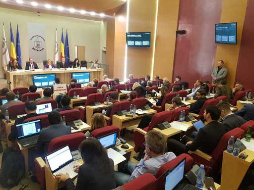 Consiliul General a respins proiectul propus de primarul general pentru a rezolva situaţia generată de datoria către Costică Constanda/ Firea: Trebuie să reparăm oalele sparte acum 16 - 17 ani/ Sunt puse în pericol serviciile de utilitate publică - VIDEO