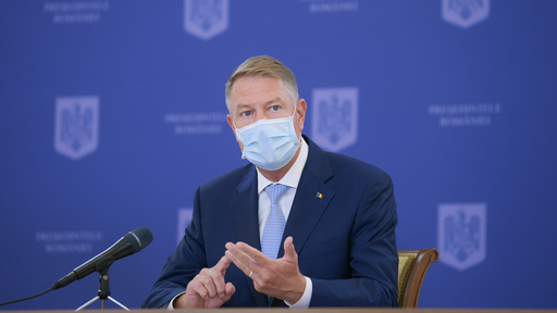 Iohannis îşi cere scuze după ce a făcut o eroare în formula de calcul care stabileşte scenariile epidemiologice pentru deschiderea anului şcolar