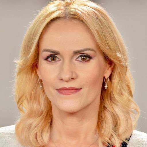 Firea şi-a depus candidatura pentru un nou mandat: În ultima perioadă se practică gândul la cifre, PUZ-uri, autostrăzi suspendate, nimeni nu vorbeşte de oameni. Cred că oamenii sunt cei mai importanţi
