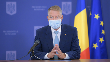 Iohannis, înainte de dezbaterea moţiunii de cenzură: Fac un apel către toţi parlamentarii, indiferent de partidul din care provin sau de orientarea politică: nu deveniţi complici la un astfel de act iresponsabil!
