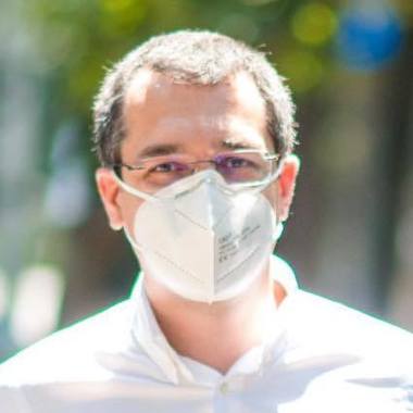 Vlad Voiculescu: Domnul ministru Bode minte! Niciodată, dar niciodată şoferul SPP nu accelerează peste viteza legală fără acceptul demnitarului. Cu atât mai mult să folosească lumina albastră