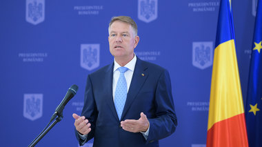 Iohannis: Decizia de a deschide şcolile, corectă şi necesară / Încurajez părinţii să trimită copiii la şcoală! / PSD, campionul populismului fără acoperire/ Festivităţile de începere a şcolii nu trebuie organizate / Copiii se vor obişnui cu masca - VIDEO