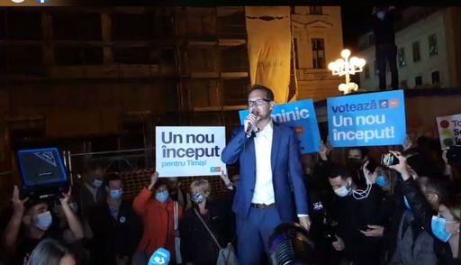 ALEGERI LOCALE 2020 - Dominic Fritz a sărbătorit victoria în Piaţa Victoriei din Timişoara: De azi ştergem cuvintele "nu se poate" din vocabularul Timişoarei