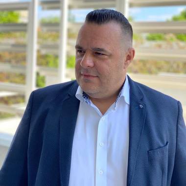 Avocatul lui Daniel Tudorache: La acest moment, la biroul electoral al Sectorului 1 se întâmplă renumărarea a 9 secţii de votare. Din cele 9, 7 secţii  au diferenţe semnificative, voturile efective cu ceea ce s-a consemnat şi s-a încărcat în sistem