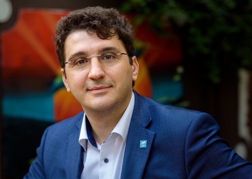 Adrian Prisnel, despre Cezar Drăgoescu: Biroul Naţional al USR decredibilizează USR Dolj prin susţinerea unui rasist, xenofob şi homofob pentru funcţia de viceprimar al Craiovei