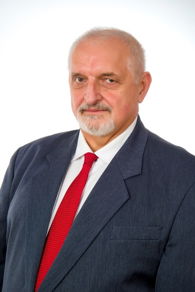 Constanţa: Deputatul UDMR Antal István János susţine că delegaţii formaţiunii în secţiile de votare la europarlamentare au fost citaţi de Poliţie. El consideră acţiunea o modalitate de intimidare a reprezentanţilor UDMR  
