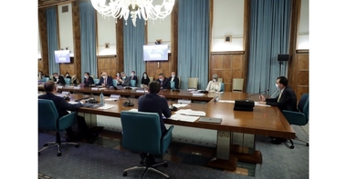 Hotărâre CNSU: Fără public la festivităţile de Ziua Naţională. Cel mult 400 de persoane pot participa în Capitală la creremoniilor oficiale şi doar 100 de persoane în municipiile reşedinţă de judeţ