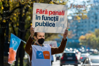 Alianţa USR-PLUS: După interzicerea sloganului, BEC Dâmboviţa ne-a interzis şi prezentarea programului de guvernare | DOCUMENT