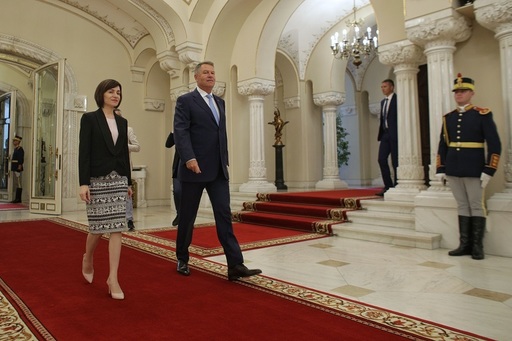 Klaus Iohannis, discuţie telefonică cu Maia Sandu – Şeful statului va face o vizită oficială în Republica Moldova, după preluarea mandatului de către Maia Sandu