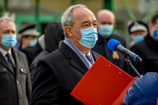 Preşedintele Consiliului Judeţean Hunedoara, Laurenţiu Nistor, confirmat cu noul coronavirus/ El prezintă simptome uşoare şi va fi tratat la domiciliu/ Administratorul public al judeţului, internat cu simptome, dar încă nu a primit rezultatul testului