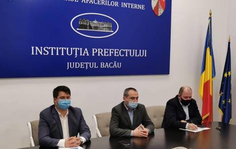 Prefectul judeţului Bacău, Sorin Gabriel Ailenei, confirmat cu coronavirus/ El nu prezintă simptome, fiind izolat la domiciliu/ Ailenei nu s-a întâlnit cu preşedintele Klaus Iohannis sau premierul 
