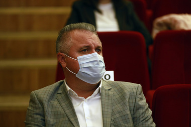 În Buzău, doar doi deputaţi şi doi senatori au obţinut noi mandate de parlamentari/ Un fost jurnalist, un fost prefect, dar şi un militar ieşit la pensie, printre noii parlamentari
