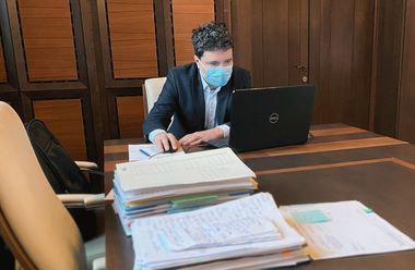 Nicuşor Dan, întâlnire cu primarii de sector pentru coordonarea acţiunilor - Protejarea cetăţenilor în faţa pandemiei şi problema salubrităţii, între subiecte/ Dan: Nu e obligatoriu să fim prieteni, dar e important să fim parteneri