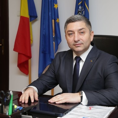 Alin Tişe (PNL): Asistăm la Ciolaniada greţoasă, în partid, între diverse personaje, unele lipsite de valoare politică /  Trag un semnal de alarmă: atenţie că rămâneţi fără partid, voi cei preocupaţi de Ciolaniadă