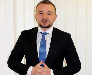Deputat PNL: Susţin deschis reducerea numărului de parlamentari, atâta timp cât totul este realizat responsabil si in limitele Constituţiei, dar Parlamentul unicameral este o trăznăie populista care poate afecta grav funcţionarea democraţiei