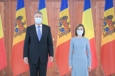 Klaus Iohannis şi Maia Sandu au semnat o Declaraţie pentru consolidarea parteneriatului strategic – Maia Sandu: Aţi fost alături de noi şi la bine, şi la greu/ Iohannis: Victoria din alegerile prezidenţiale este o victorie de o importanţă istorică