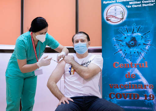 Statistică STS - Mai mult de jumătate dintre cei programaţi la vaccinare anti-COVID în Etapa a ll-a sunt persoane de peste 65 de ani / Premierul Cîţu: Programările merg bine. Peste 75% dintre persoanele cu vârsta peste 65 de ani se vor vaccina 
