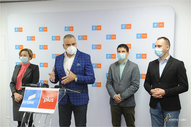 Liderii USR-PLUS vor începe să discute cu liberalii în vederea unei alianţe locale, în ciuda problemelor penale ale lui Chirica şi Alexe