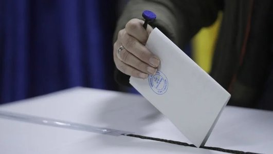 Deputatul Gigel Ştirbu a depus un proiect de lege pentru combaterea ”turismului electoral”/ Nu mai pot vota pe listele electorale permanente persoanele care şi-au stabilit reşedinţa în circumscripţia electorală cu mai puţin de un an înaintea alegerilor 