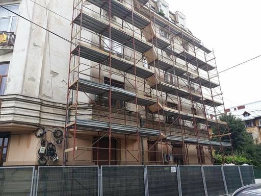 Proiect pentru consolidarea clădirilor cu risc seismic 1 şi 2, pregătit de Guvern / Se va aloca 1 miliard de lei, în patru ani / Doar în Bucurşti sunt 840 de clădiri cu risc seismic